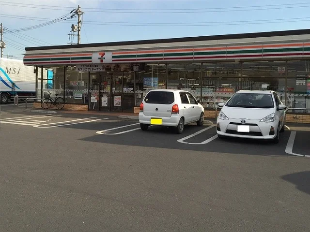 セブンイレブン桶川殿山店まで510m