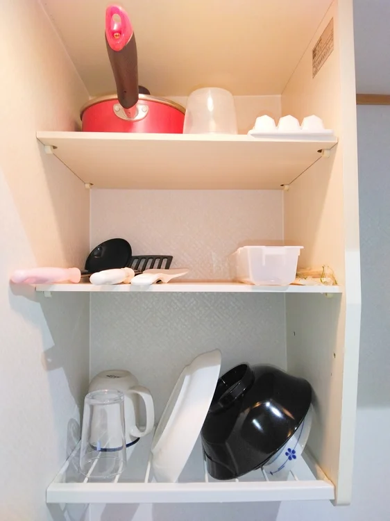 自炊派応援！食器・調理用具など充実しています。