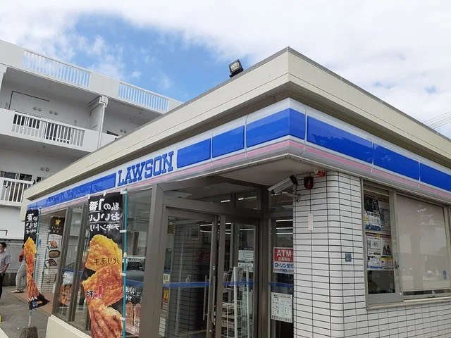 ローソンパイプライン通大謝名店まで176m