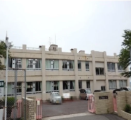 五日市観音西小学校まで1000m