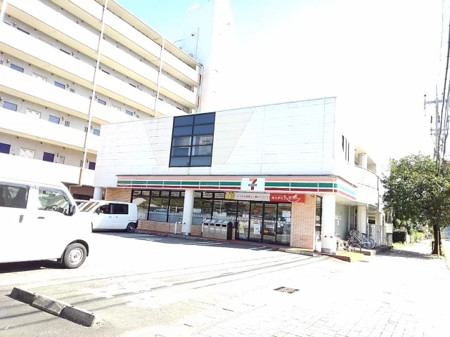 セブンイレブン宮崎学園木花台店まで1100m