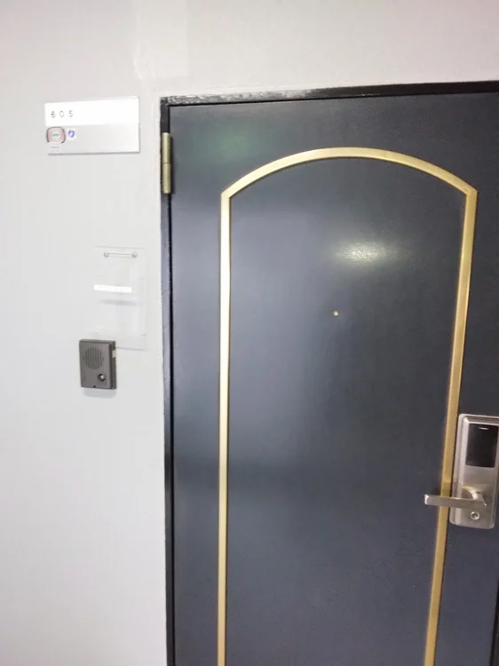鍵はカードキーシステム。入居者ごとに期間設定しているので安心です。