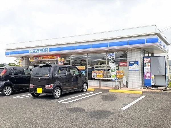 ローソン　伊万里市役所駅前店まで1000m