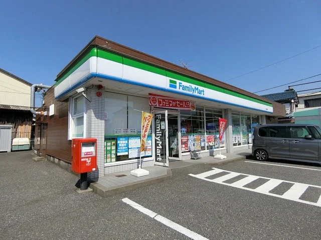 ファミリーマート垂井東店まで350m
