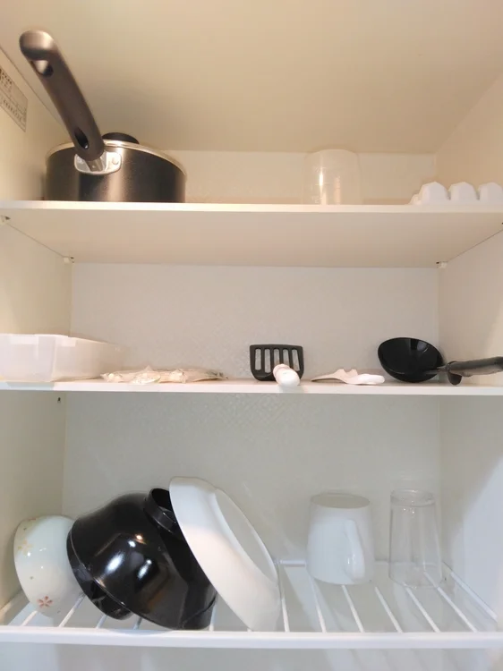 食器・調理用具など充実。ゴミ袋もご用意しております。