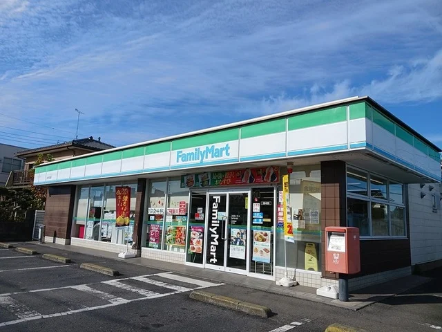 ファミリーマート　石川店まで500m