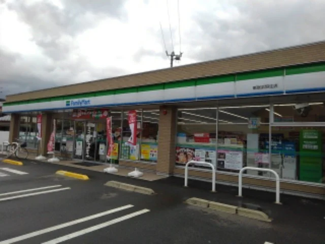 ファミリーマート新居浜垣生店まで850m