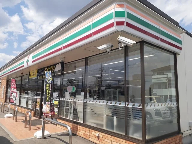 セブンイレブン藤岡仲町店まで600m