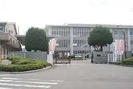 美里中学校まで2800m