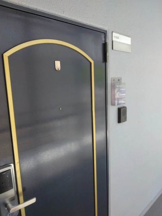 鍵はカードキーシステム。入居者ごとに期間設定しているので安心です。