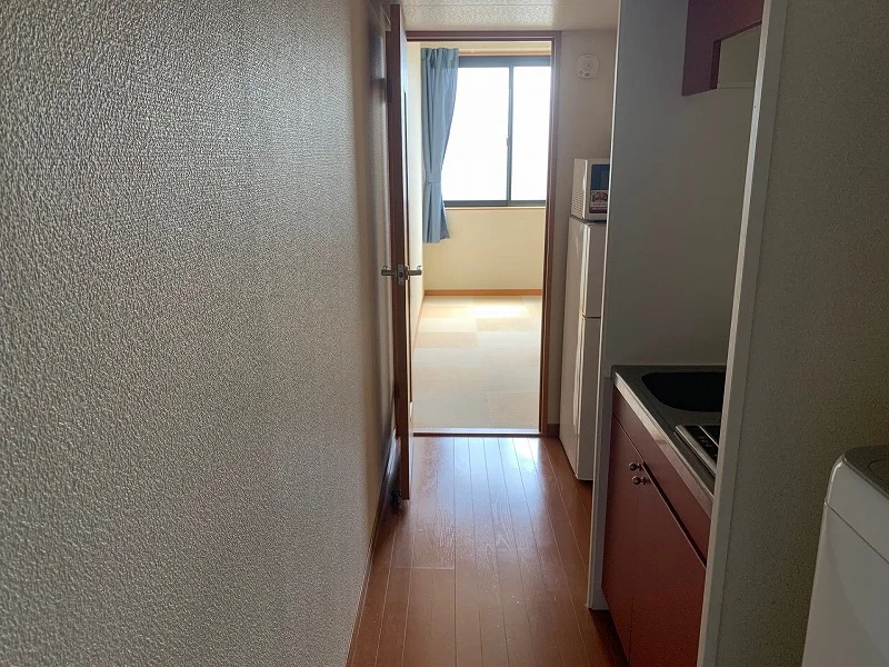 家具家電はメーカー等が異なる場合がございます。