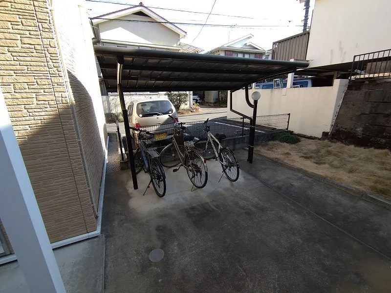 駐輪場　原付＆自転車のみ駐輪可能