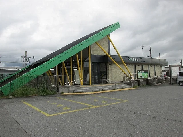 烏山駅まで1800m