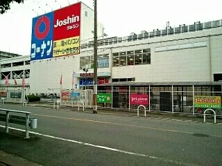 コーナン様まで1400m