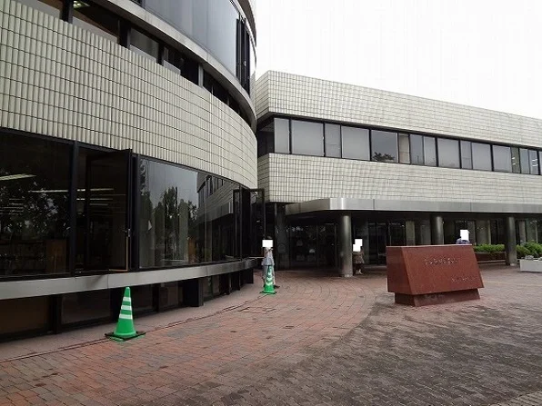 岡山市立      中央図書館まで600m