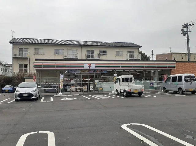 セブンイレブンまで550m