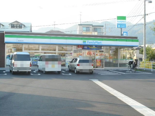 ファミリーマート清水石川店まで230m