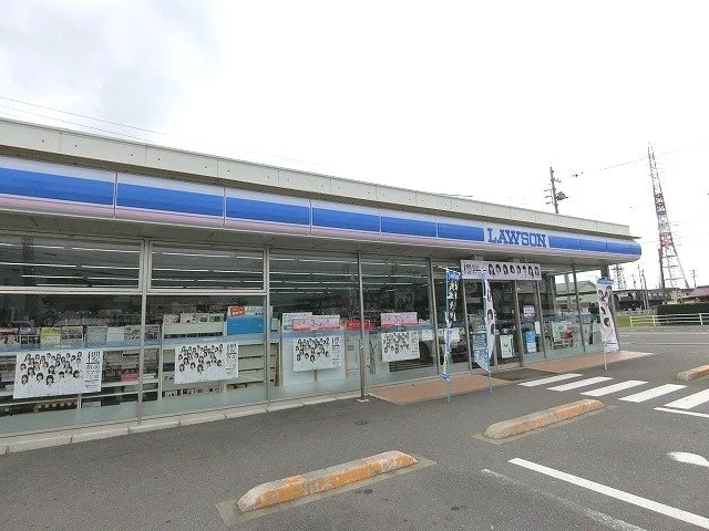 ローソン 大垣領家町店まで445m