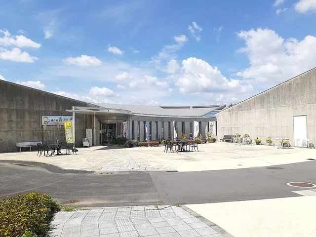 華岡青州の里様まで1025m