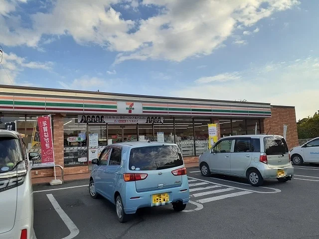 セブンイレブン姿川店まで400m