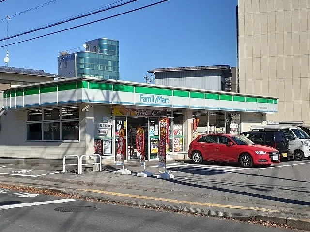 ファミリーマート文化会館前まで650m