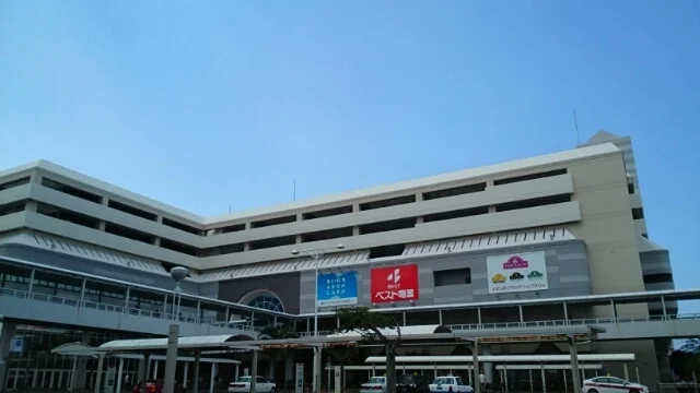 イオン那覇店まで1100m