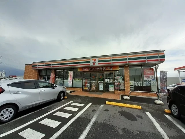 セブンイレブン前橋西善町店まで500m