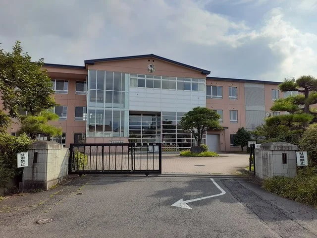 渋川市立渋川南小学校まで900m