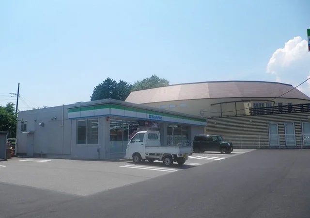 ファミリーマート御殿場新橋南店まで250m