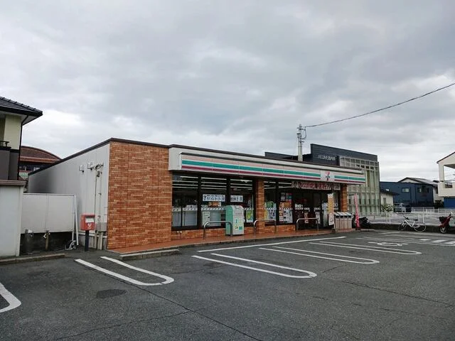 セブンイレブン新南部店まで250m