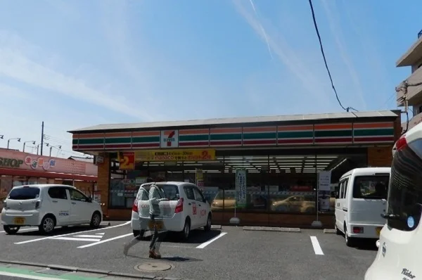 セブンイレブンまで450m