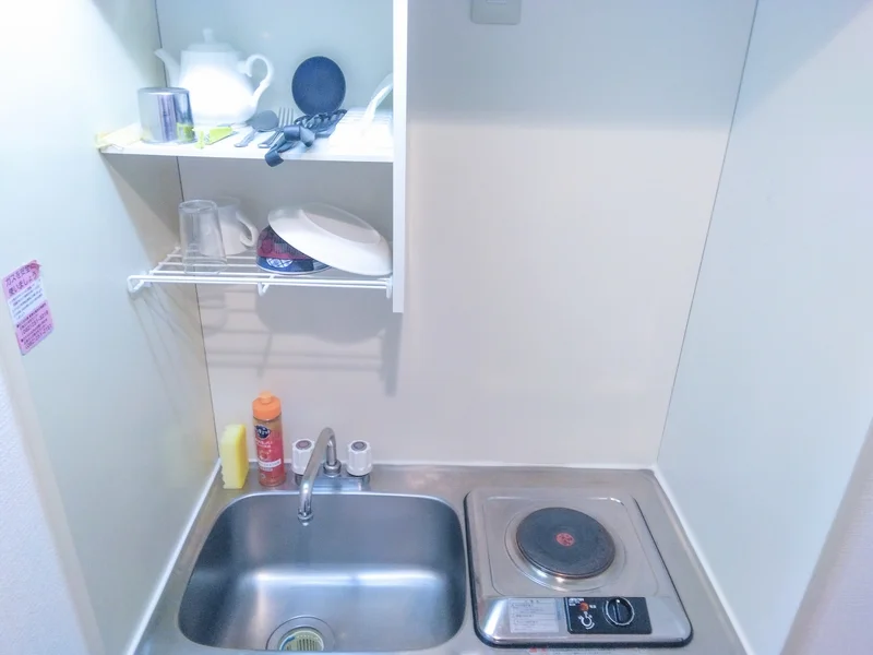 ミニキッチン・食器・調理器具付き