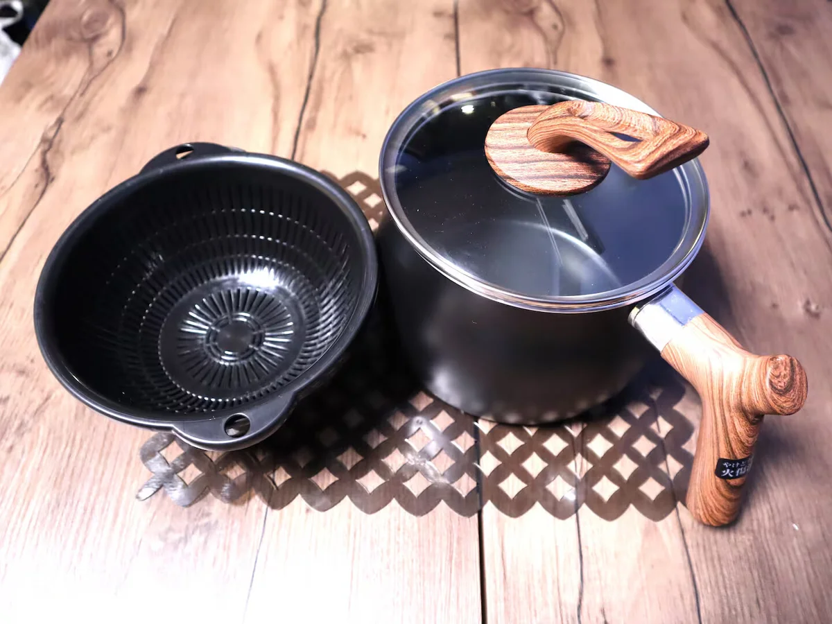 調理器具類（包丁は安全上の観点から設置しておりませんのでご了承ください）