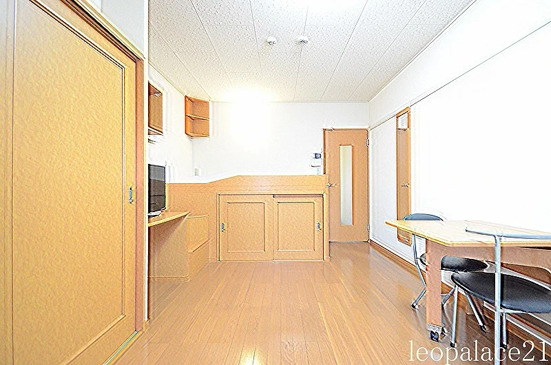 「同タイプの部屋の写真です」「現況優先」