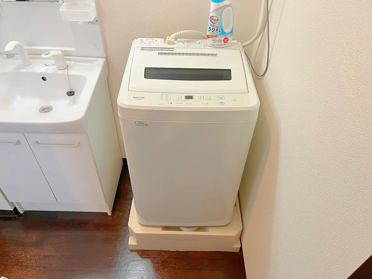 洗濯機は室内にあります♪洗剤は無くなるまでご利用いただけます☺