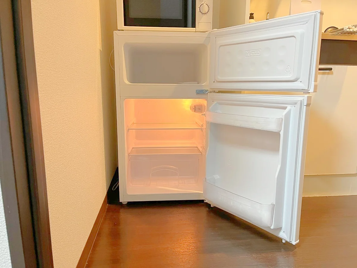 2ドアタイプの冷蔵庫です！冷凍室もあります❆