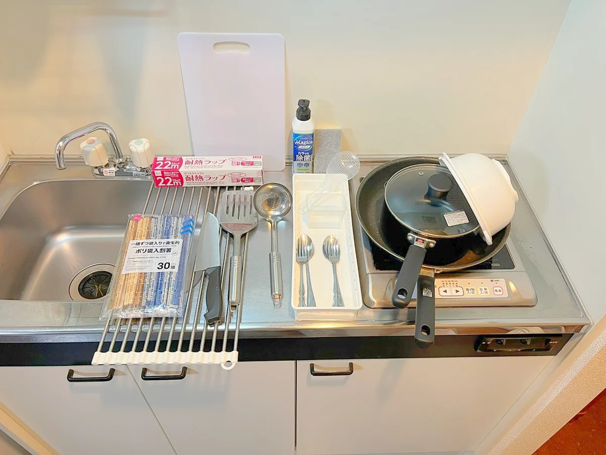 フライパンやラップ等調理器具をご用意しています♪消耗品は無くなるまでご利用いただけます☆