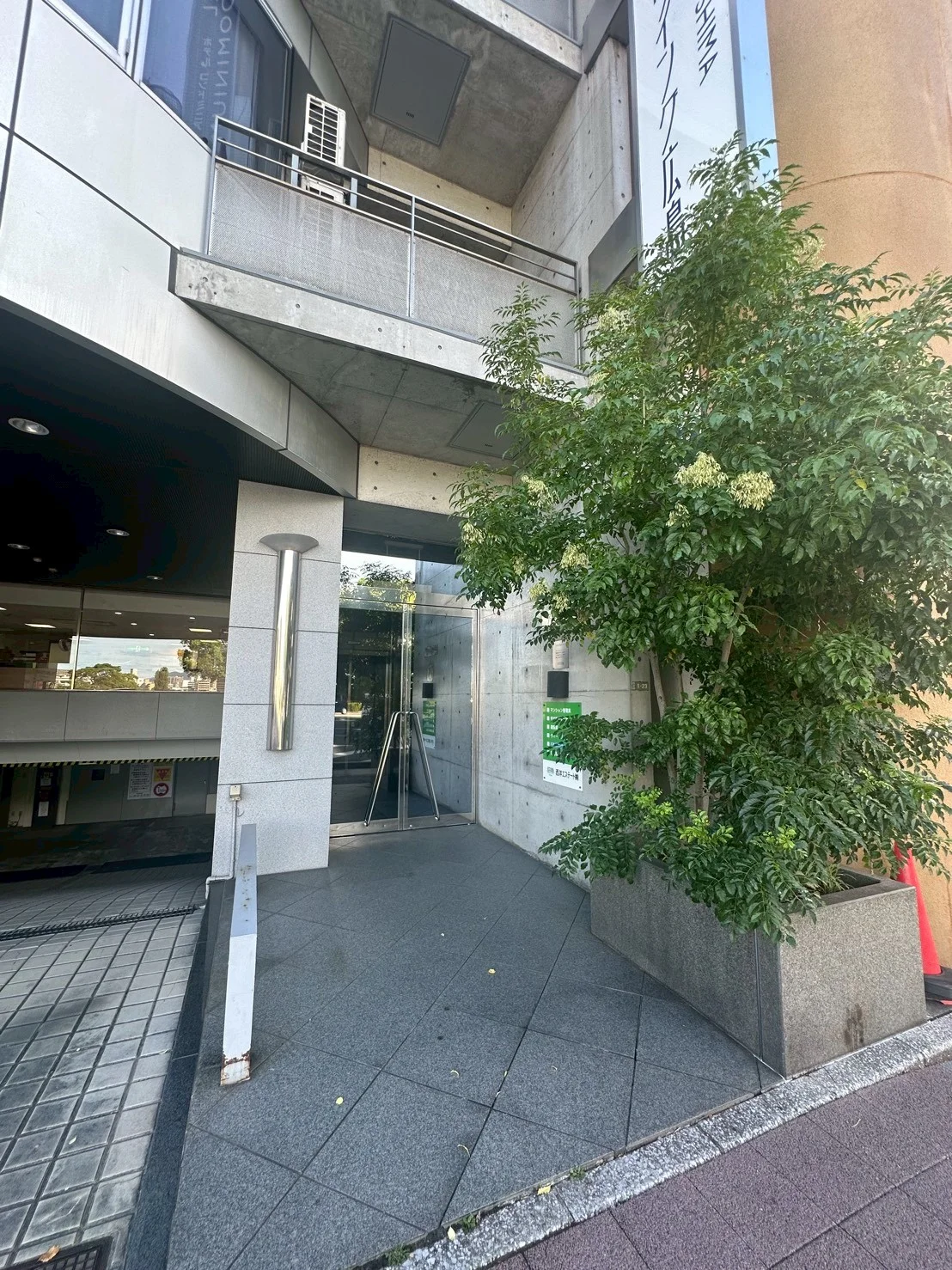 エントランス