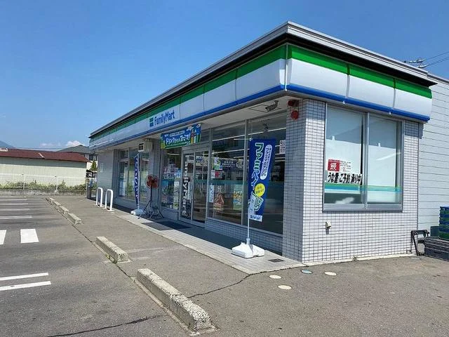 ファミリーマート上田常磐城店まで400m