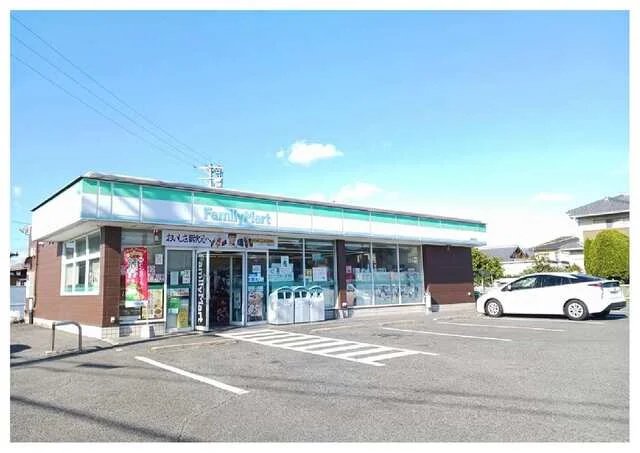 ファミリーマート稲生店まで850m