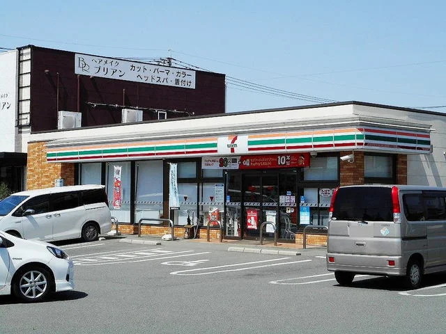 セブンイレブン桜木３丁目店まで850m
