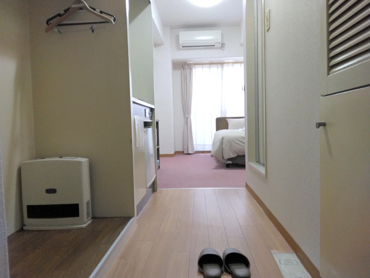 玄関扉はオートロックです