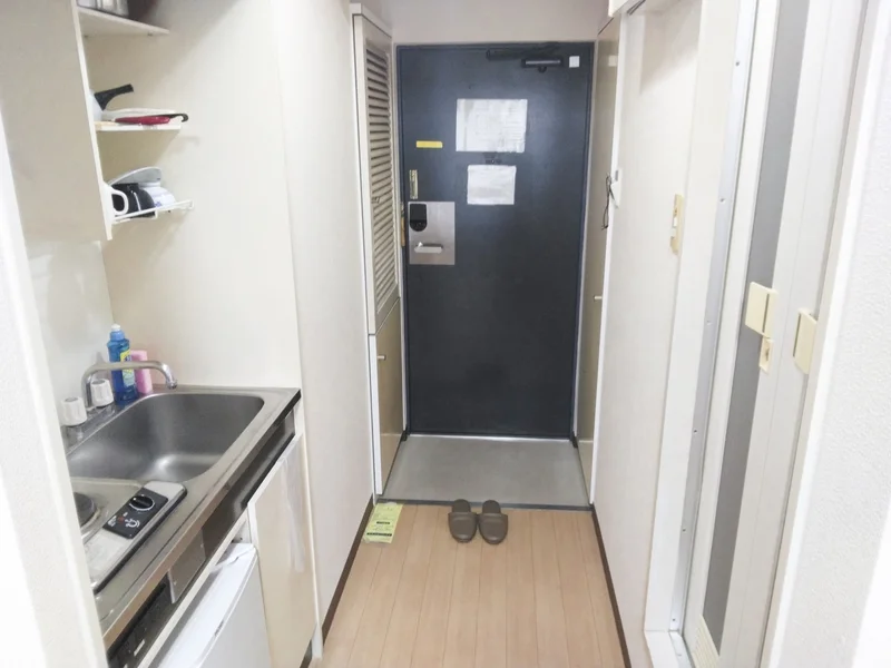 玄関扉はオートロックです