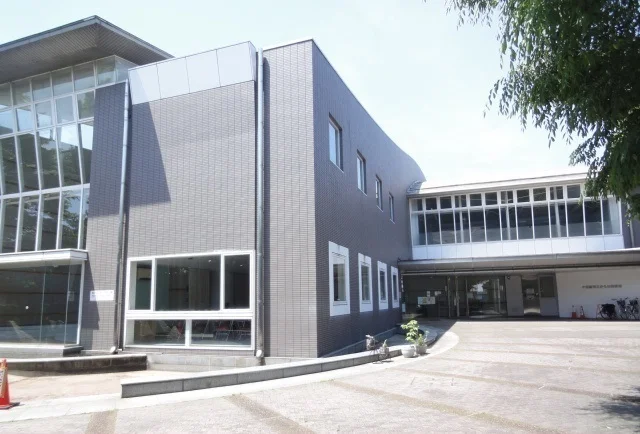 かもめ図書館まで950m