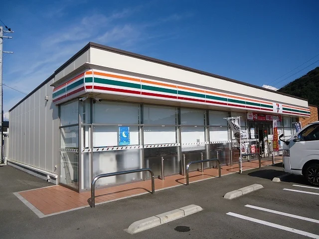 セブンイレブン和佐関戸店様まで750m