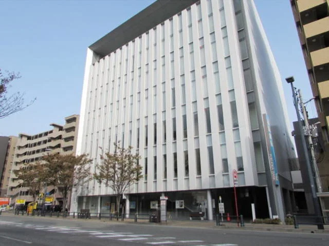 福岡銀行箱崎支店まで1300m