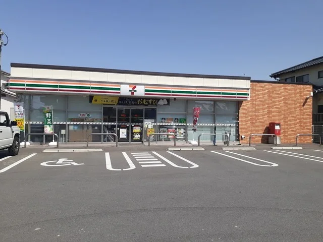 セブンイレブン福岡今宿２丁目店まで400m
