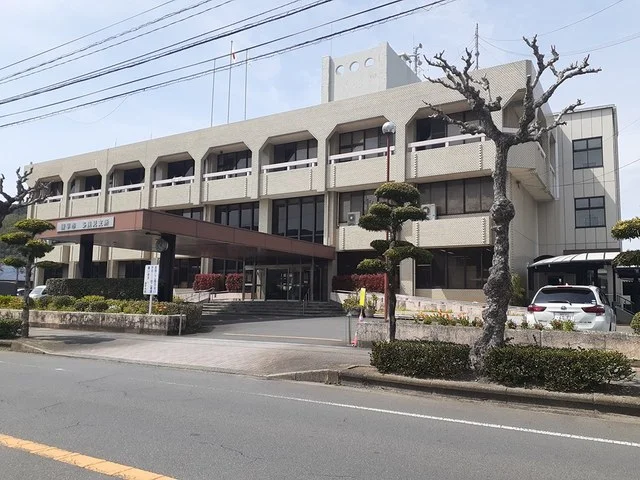 諫早市多良見支所まで677m