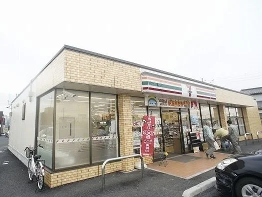 セブンイレブンまで230m