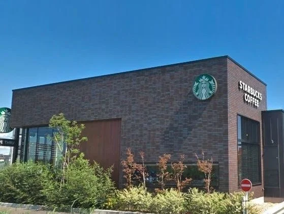 スターバックスコーヒーまで270m